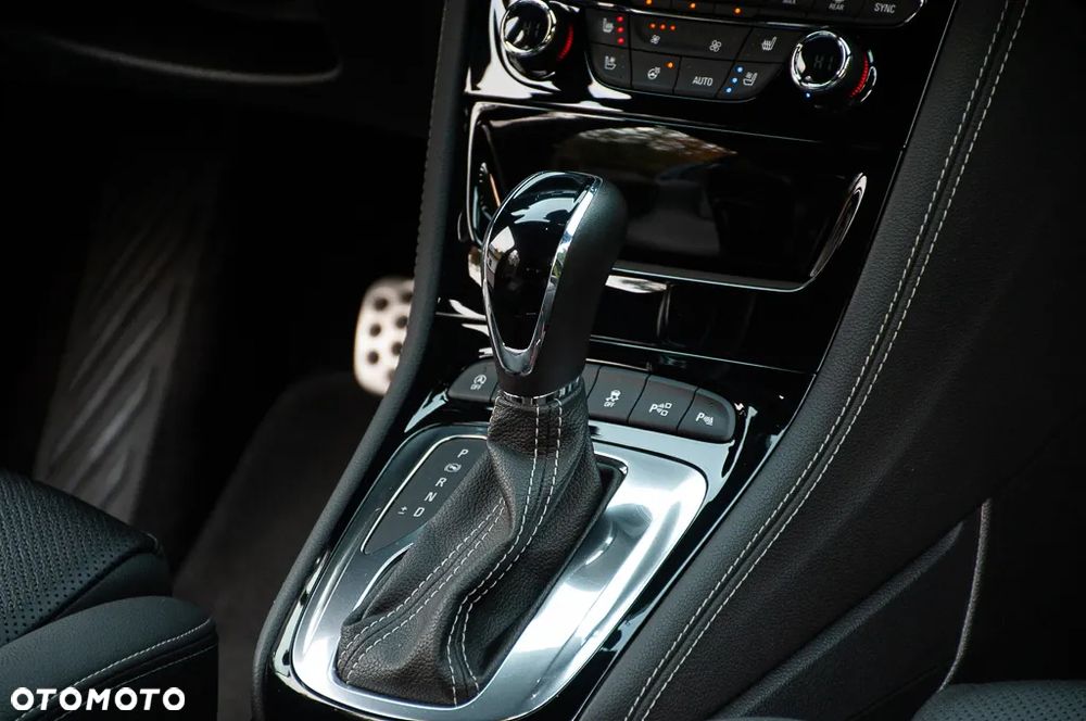 Opel Astra 1.6 Turbo Start/Stop Automatik Ultimate - 17