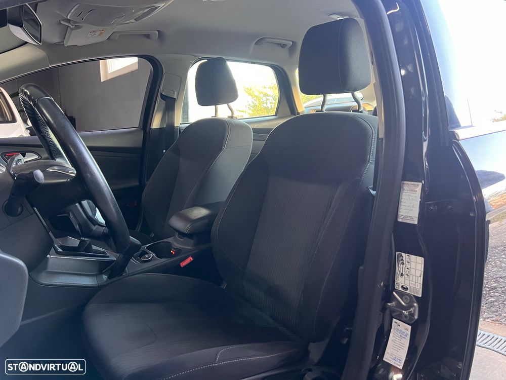 Ford Focus SW 1.6 TDCi DPF S&S Titanium - 14