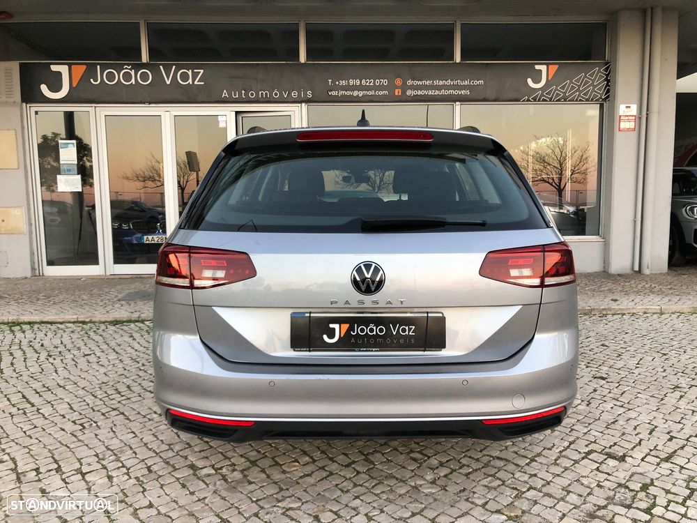 VW Passat Variant 2.0 TDi Business DSG - 12