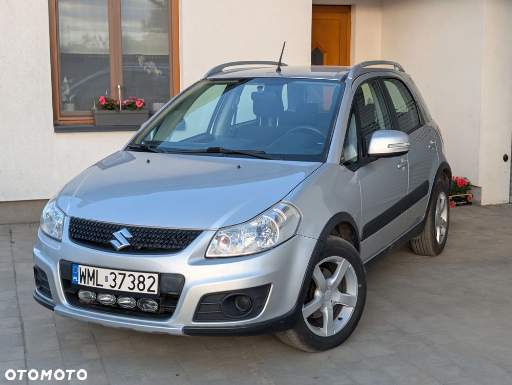 Suzuki SX4 Classic 1.6 VVT 4x4 Comfort - 4