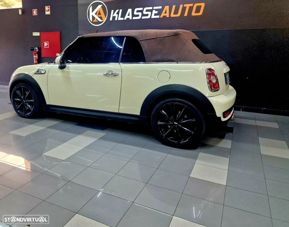 MINI Cabrio Cooper S - 11