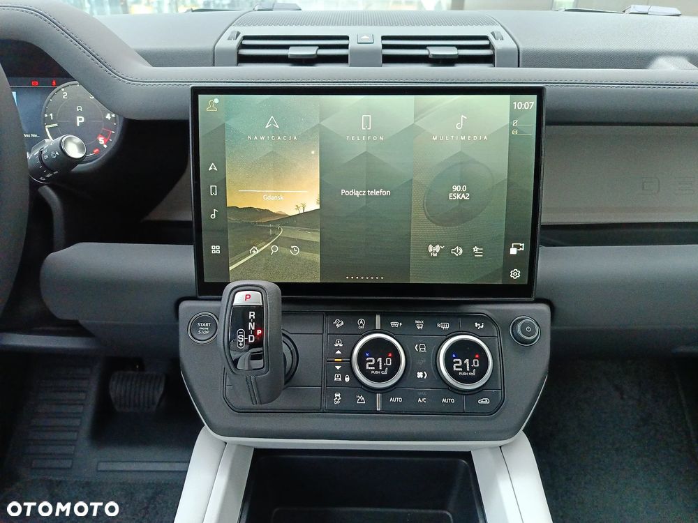 Land Rover Defender 3.0 D250 mHEV X-Dynamic SE - 16