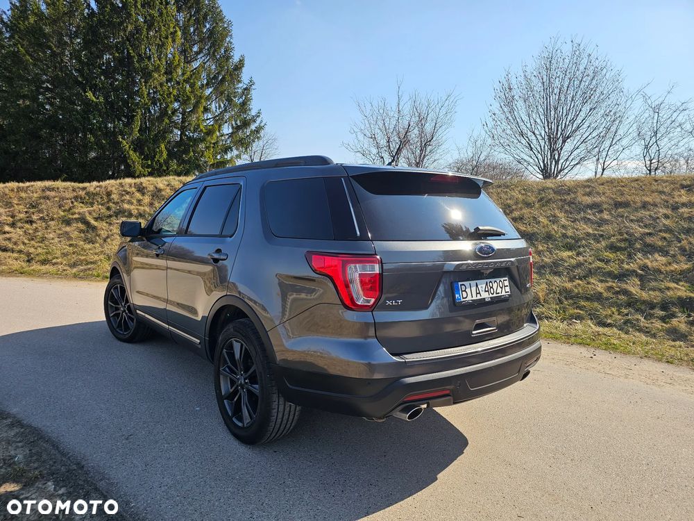 Ford Explorer - 6