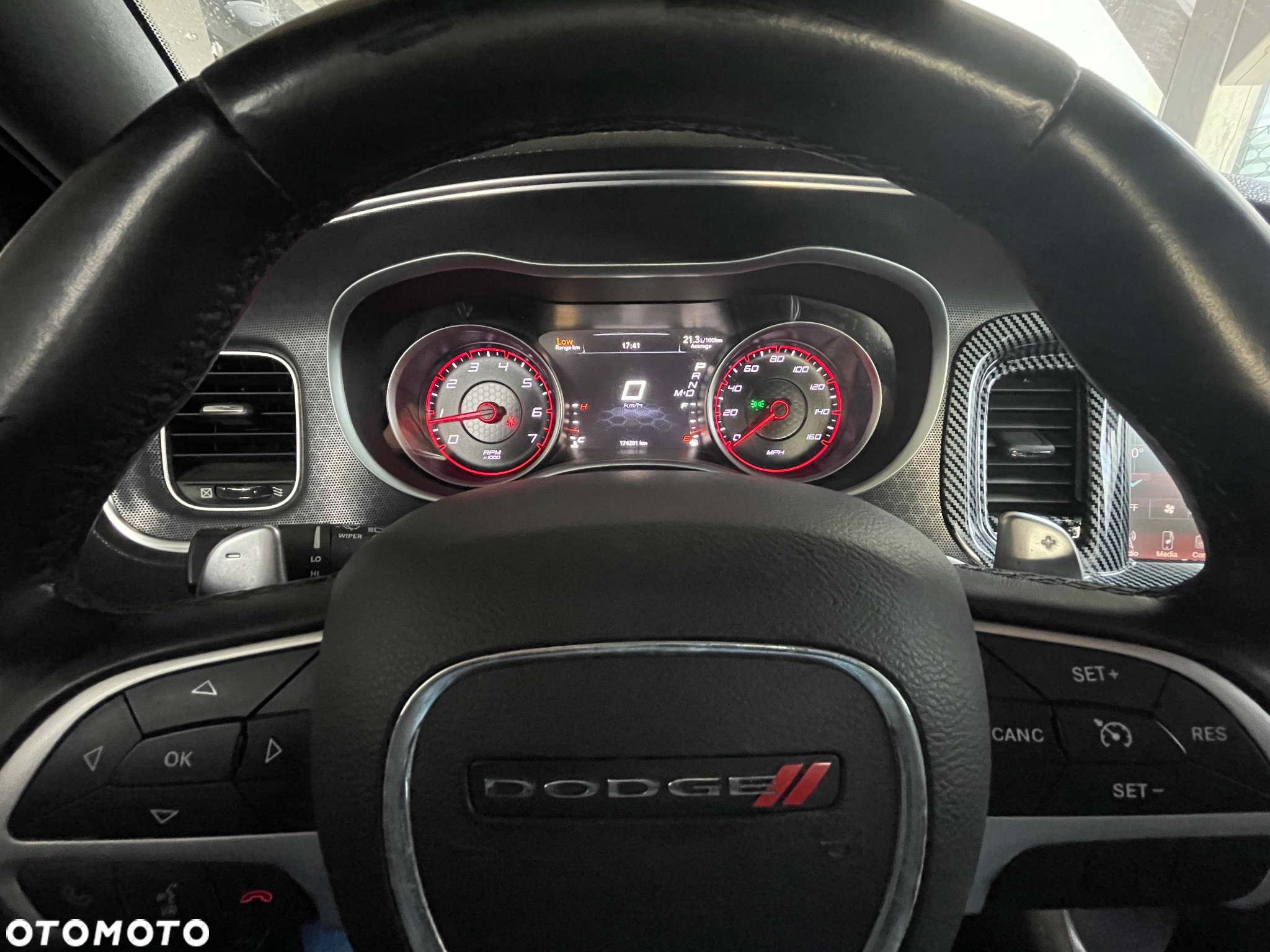 Dodge Charger 5.7 R/T - 17