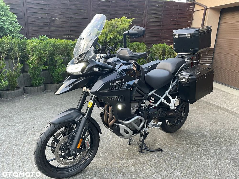 Triumph Tiger - 1