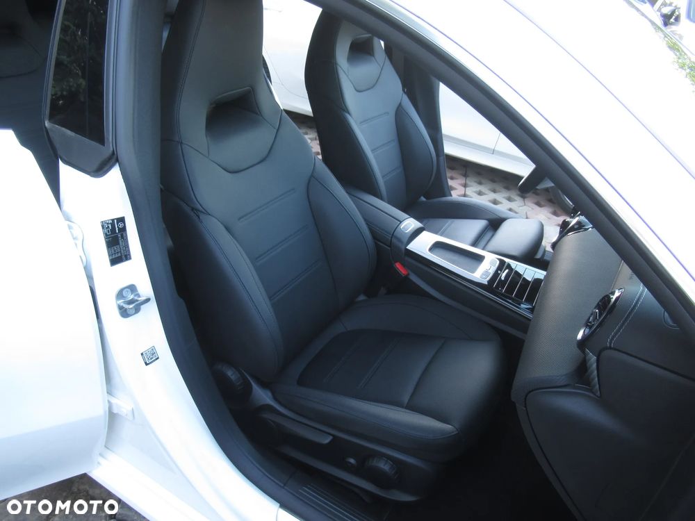 Mercedes-Benz CLA 180 mHEV 7G-DCT - 12