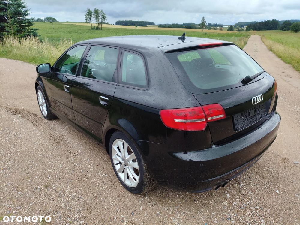 Audi A3 Sportback - 3