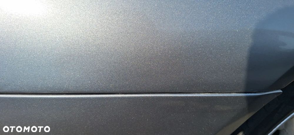 Alfa Romeo 159 Błotnik Przód Przedni Lewy Kod Lakieru 651 - 8