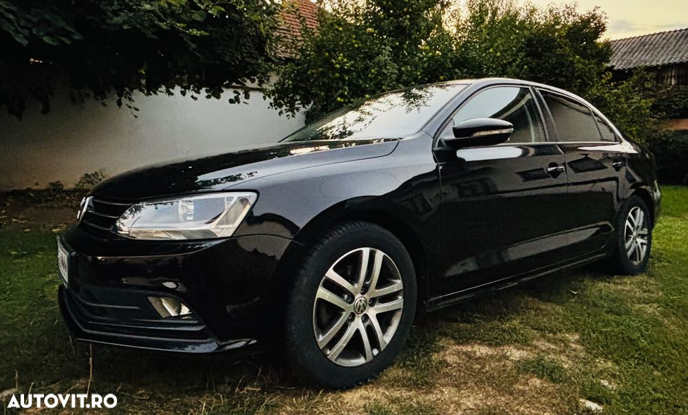 Volkswagen Jetta - 3