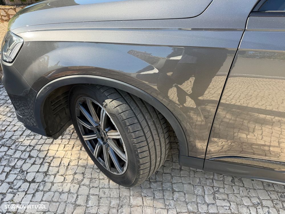Audi Q7 - 6