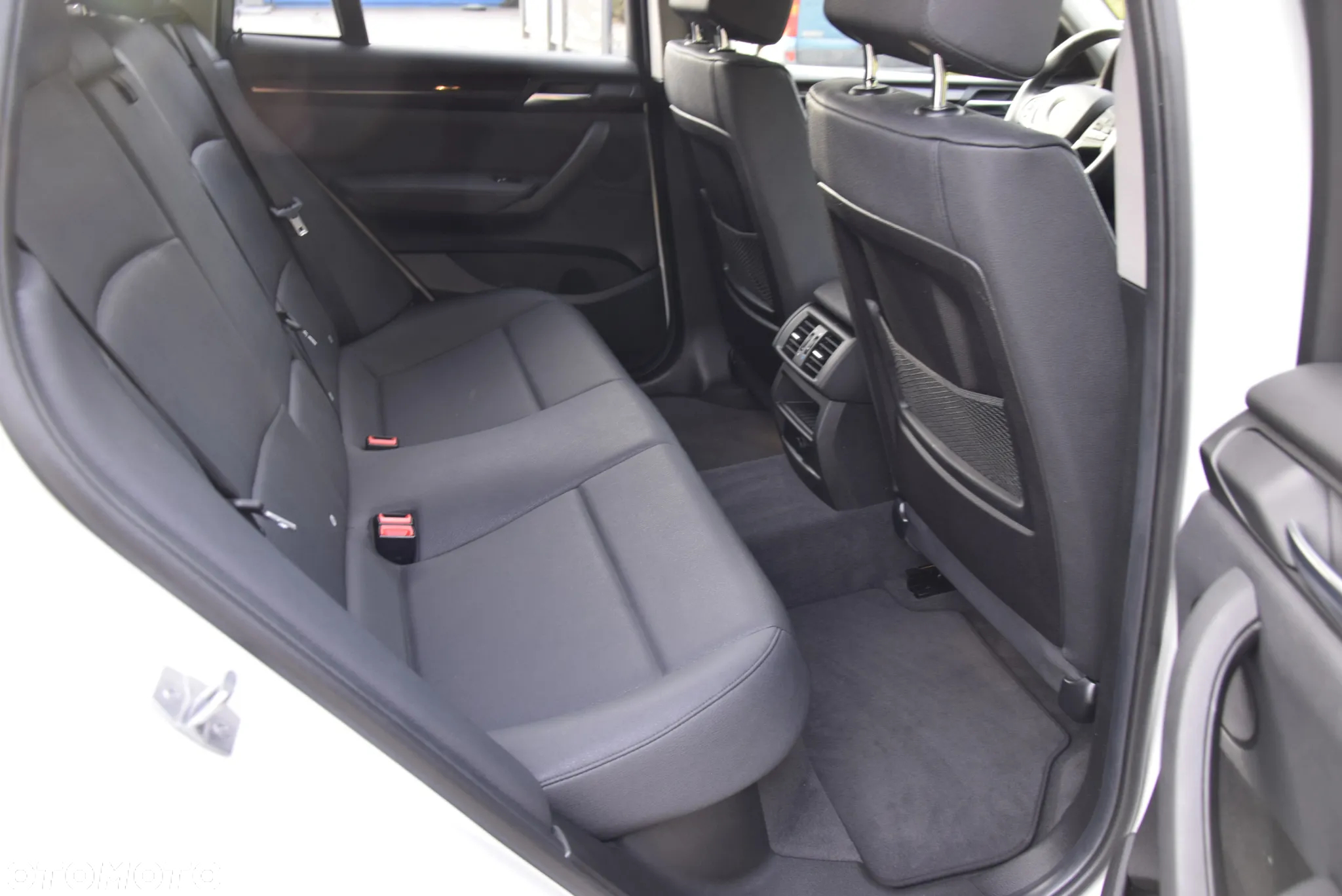 BMW X4 xDrive20i xLine - 14