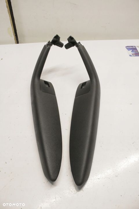 podłokietnik tył Audi A3 8P 5d - 1