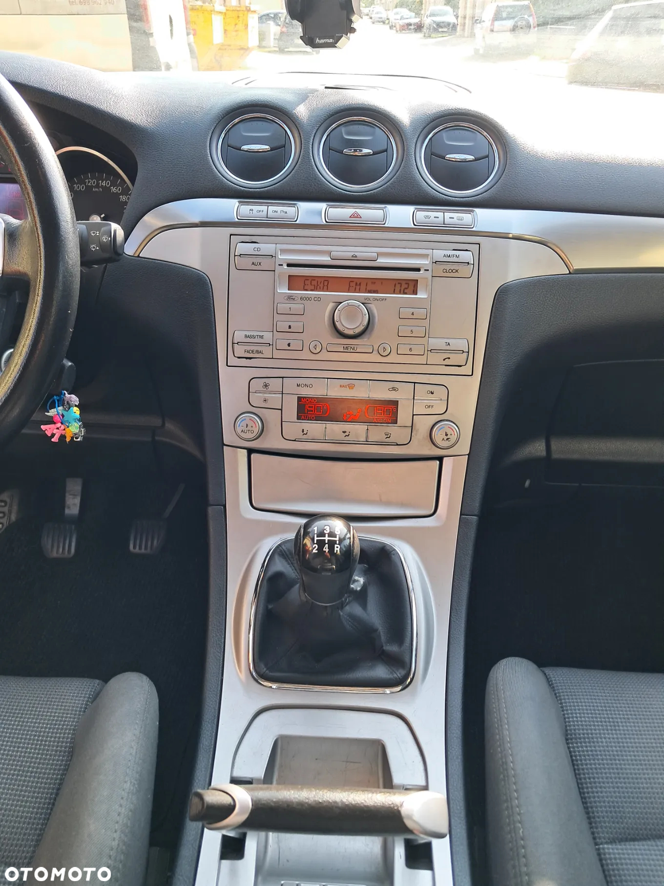 Ford S-Max - 13