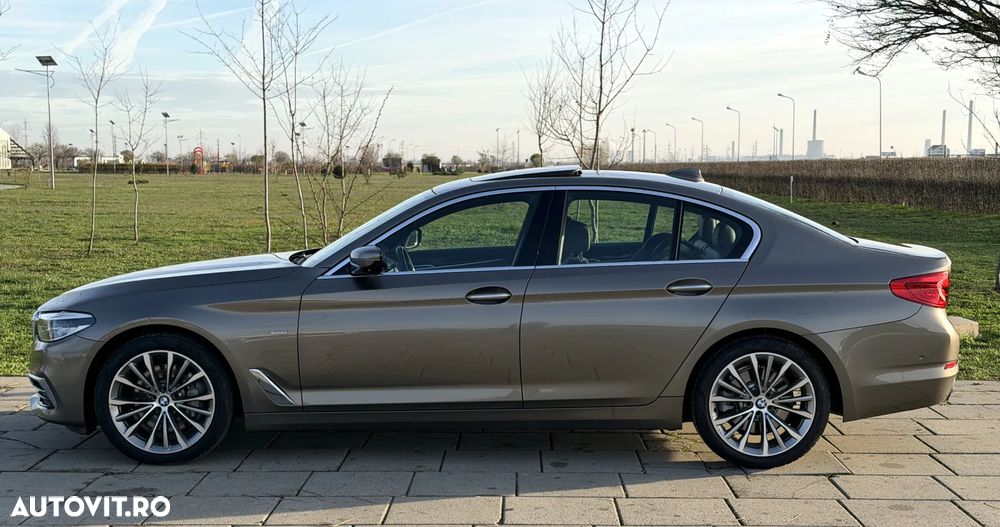 BMW Seria 5 530i AT - 13