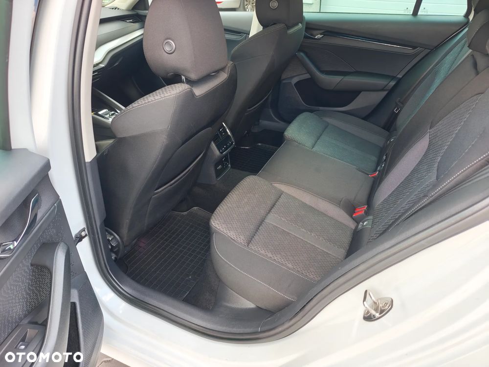 Skoda Octavia 2.0 TDI DSG Style - 15