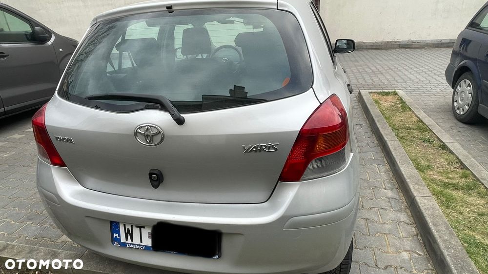 Toyota Yaris 1.0 Luna A/C - 3