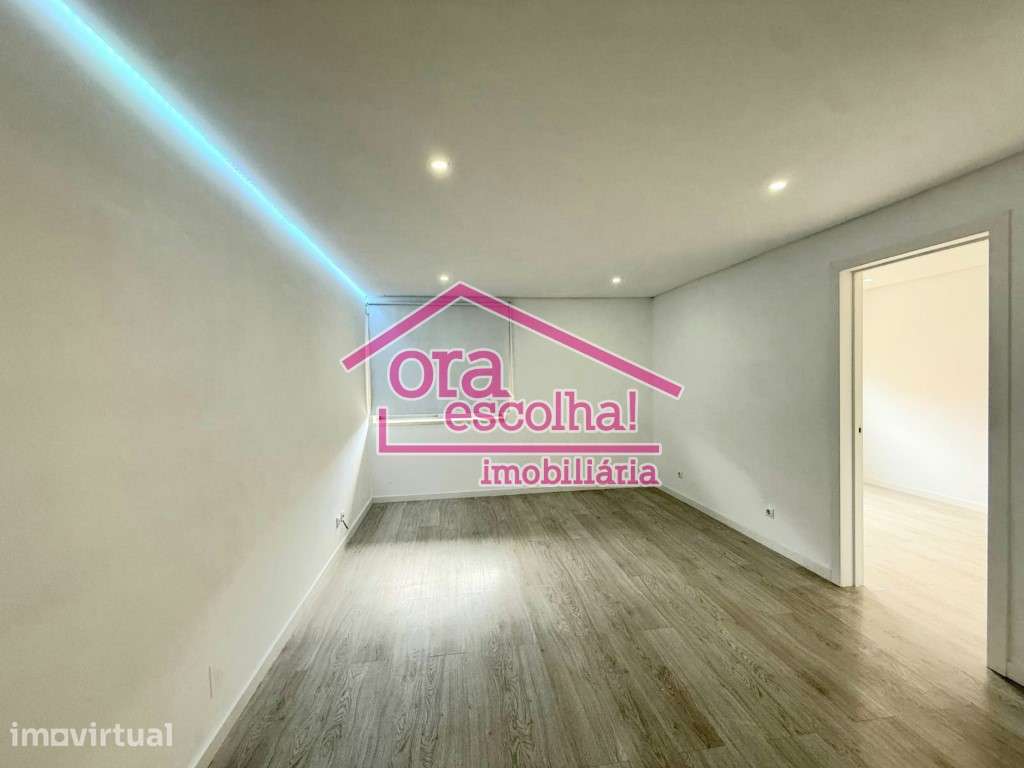 Apartamento T4 Duplex Remodelado no Lumiar! - Grande imagem: 4/23