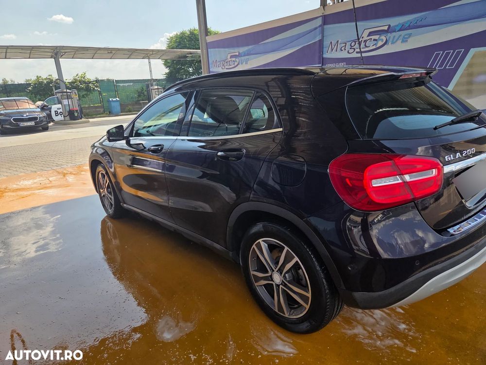 Mercedes-Benz GLA 200 CDI 4MATIC Aut. - 2