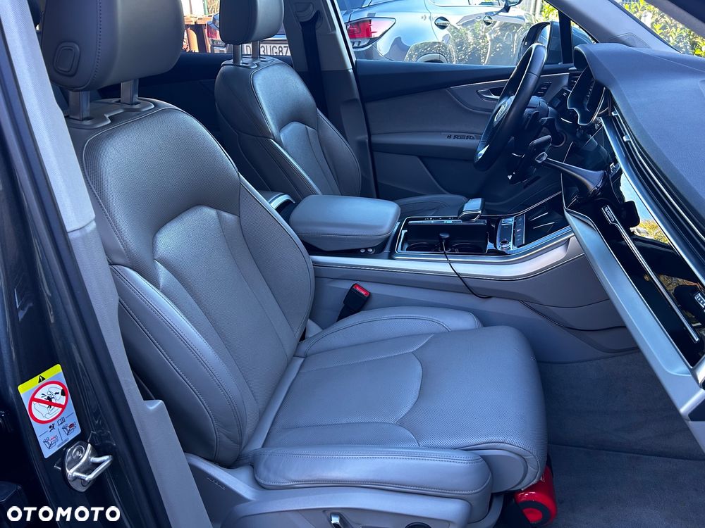 Audi Q7 - 10