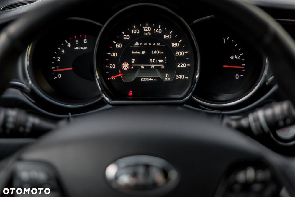 Kia Ceed 1.6 CRDi 136 ISG Platinum Edition - 38