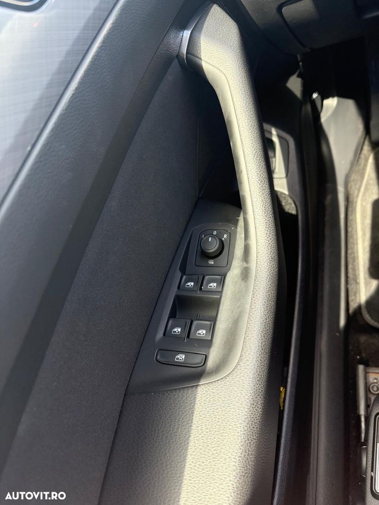 Volkswagen Passat - 11