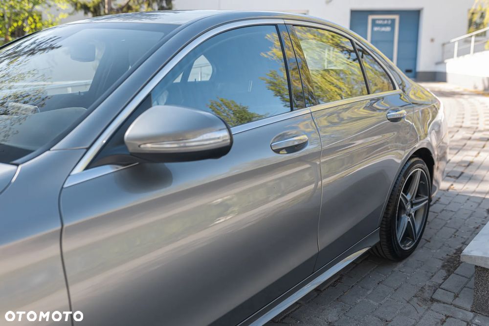 Mercedes-Benz Klasa C 200 4Matic 7G-TRONIC AMG Line - 5