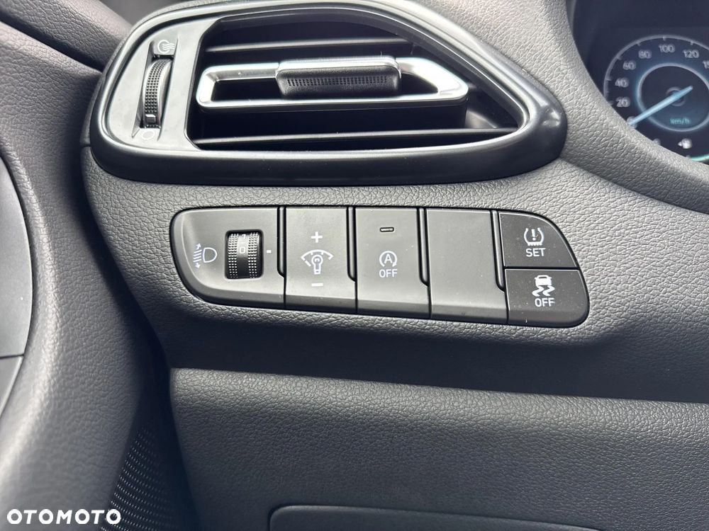 Hyundai i30 1.5 T-GDI 48V Smart - 21