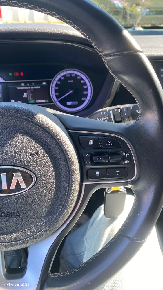 Kia Niro 1.6 GDi PHEV Urban - 32