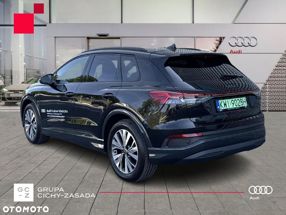 Audi Q4 e-tron - 4