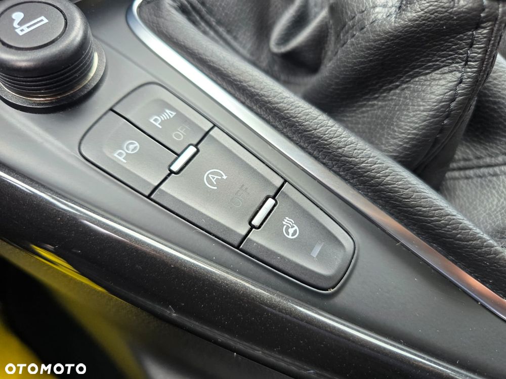Ford Focus 1.0 EcoBoost Titanium - 38