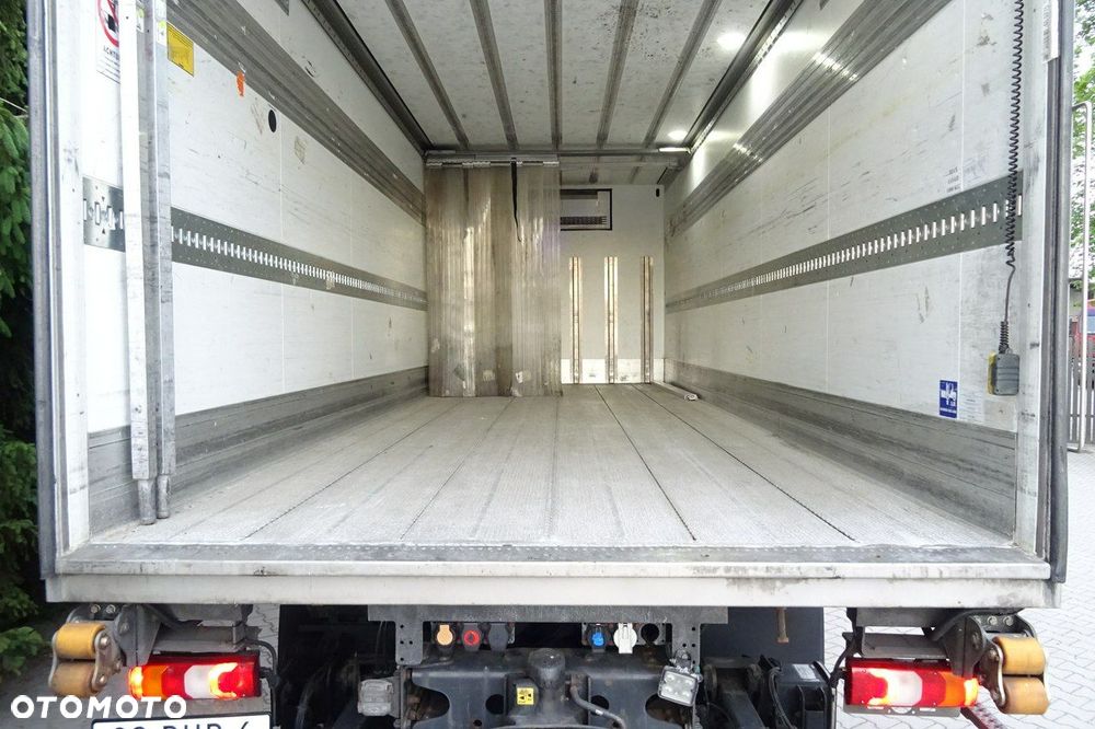 Mercedes-Benz Antos 2840 sypialna euro 6 kontener chłodnia 18 palet 3 osie - 31