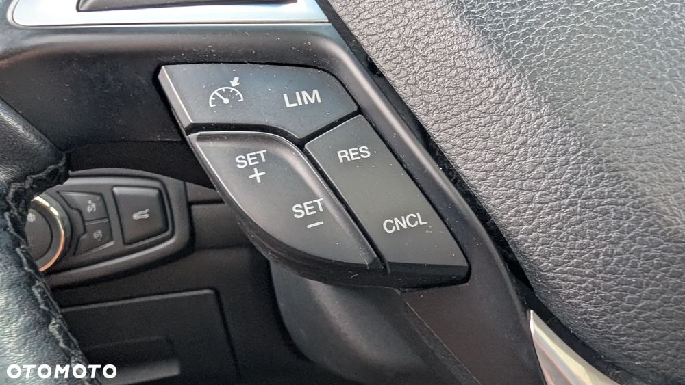 Ford Edge 2.0 TDCi Bi-Turbo 4x4 Titanium - 27