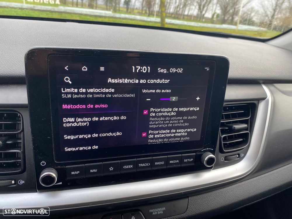 Kia Stonic 1.2 MPi Dynamic - 33