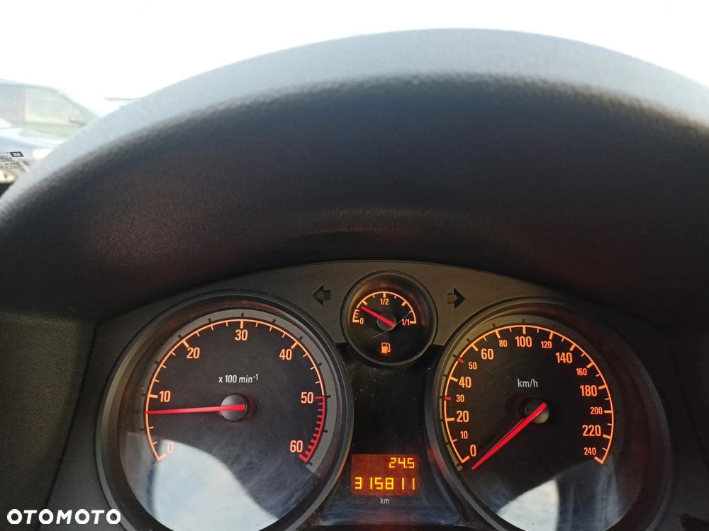 Opel Astra - 14