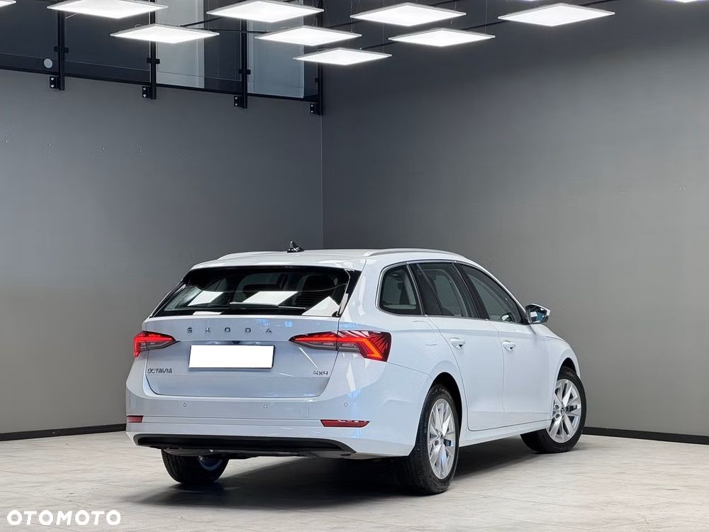 Skoda Octavia 2.0 TDI Selection DSG - 7