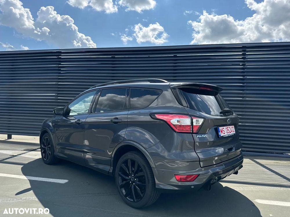 Ford Kuga 2.0 TDCi 4WD Powershift ST-Line - 6