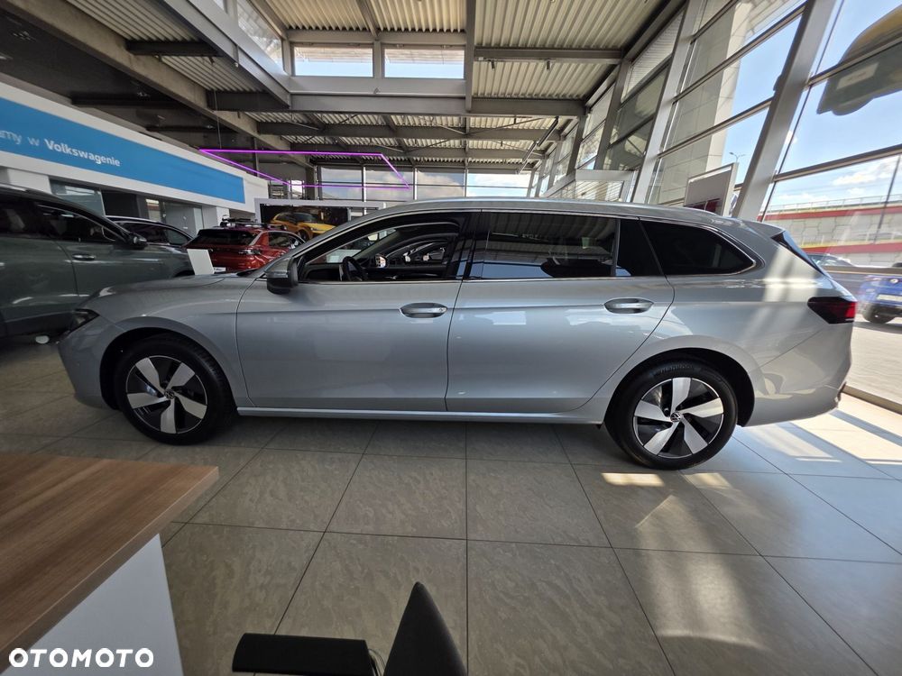 Volkswagen Passat Variant 1.5 TSI ACT mHEV Business Plus DSG - 8
