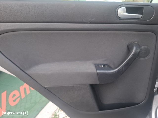 VW Golf Plus 1.9 TDi Trendline AC - 25