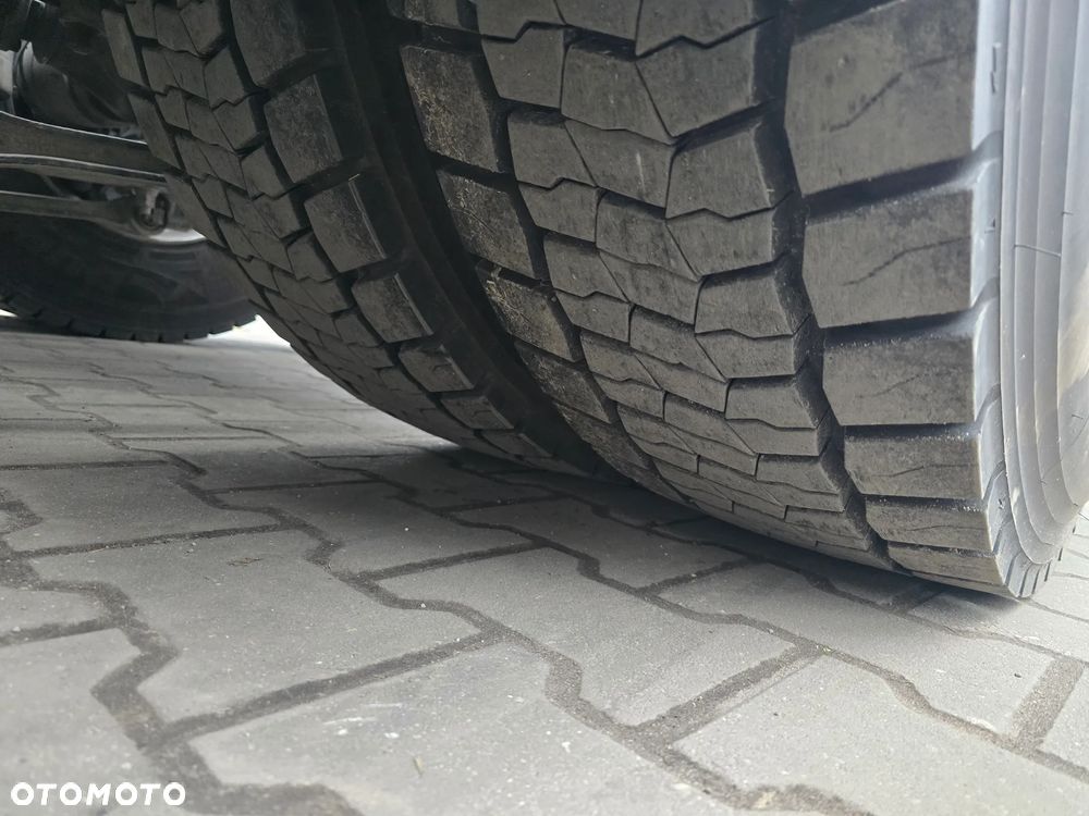 Iveco S-WAY 570 - 21