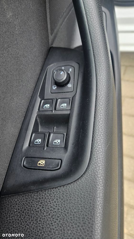 Volkswagen Passat - 27