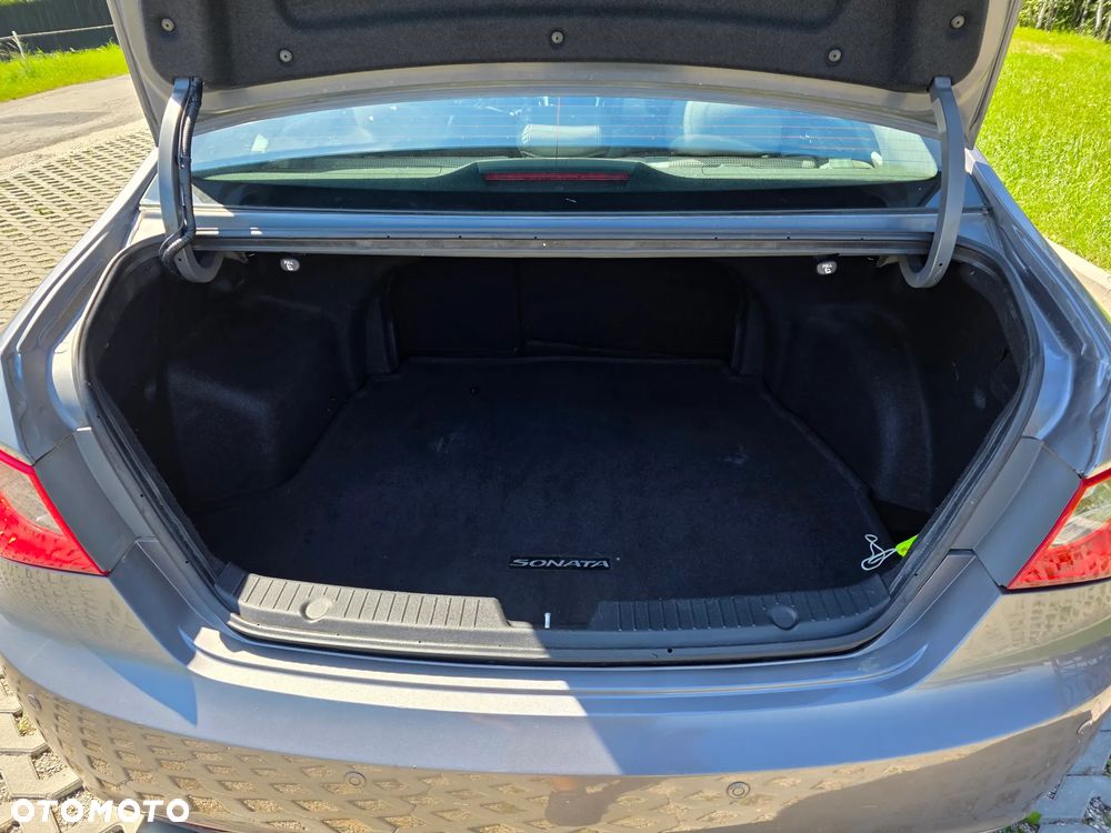 Hyundai Sonata - 13