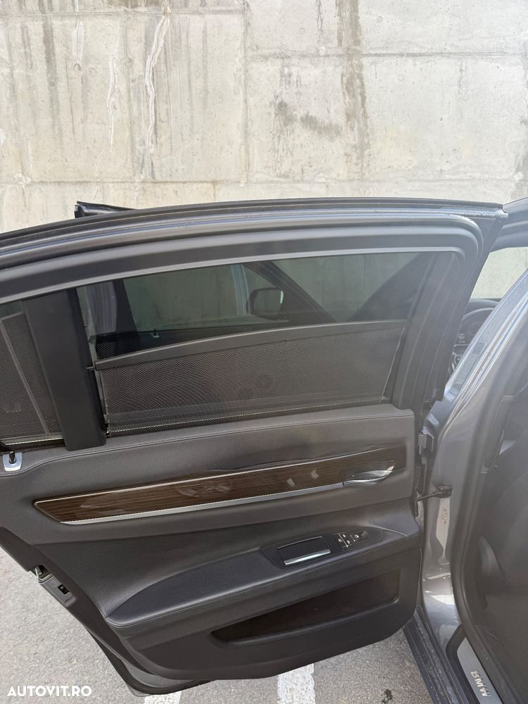 BMW Seria 7 750d xDrive - 12
