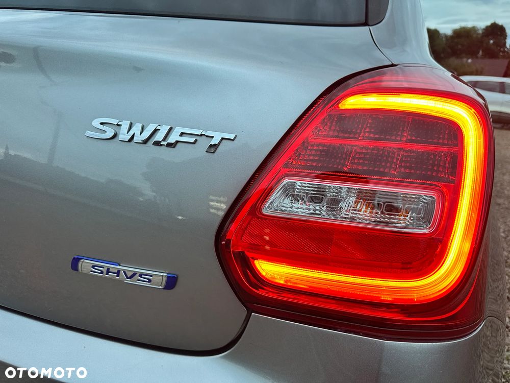 Suzuki Swift 1.2 SHVS Premium Plus - 11