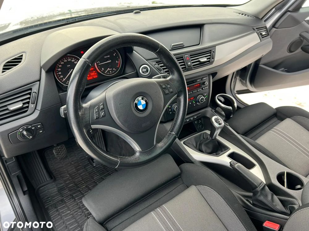 BMW X1 xDrive18d xLine - 11