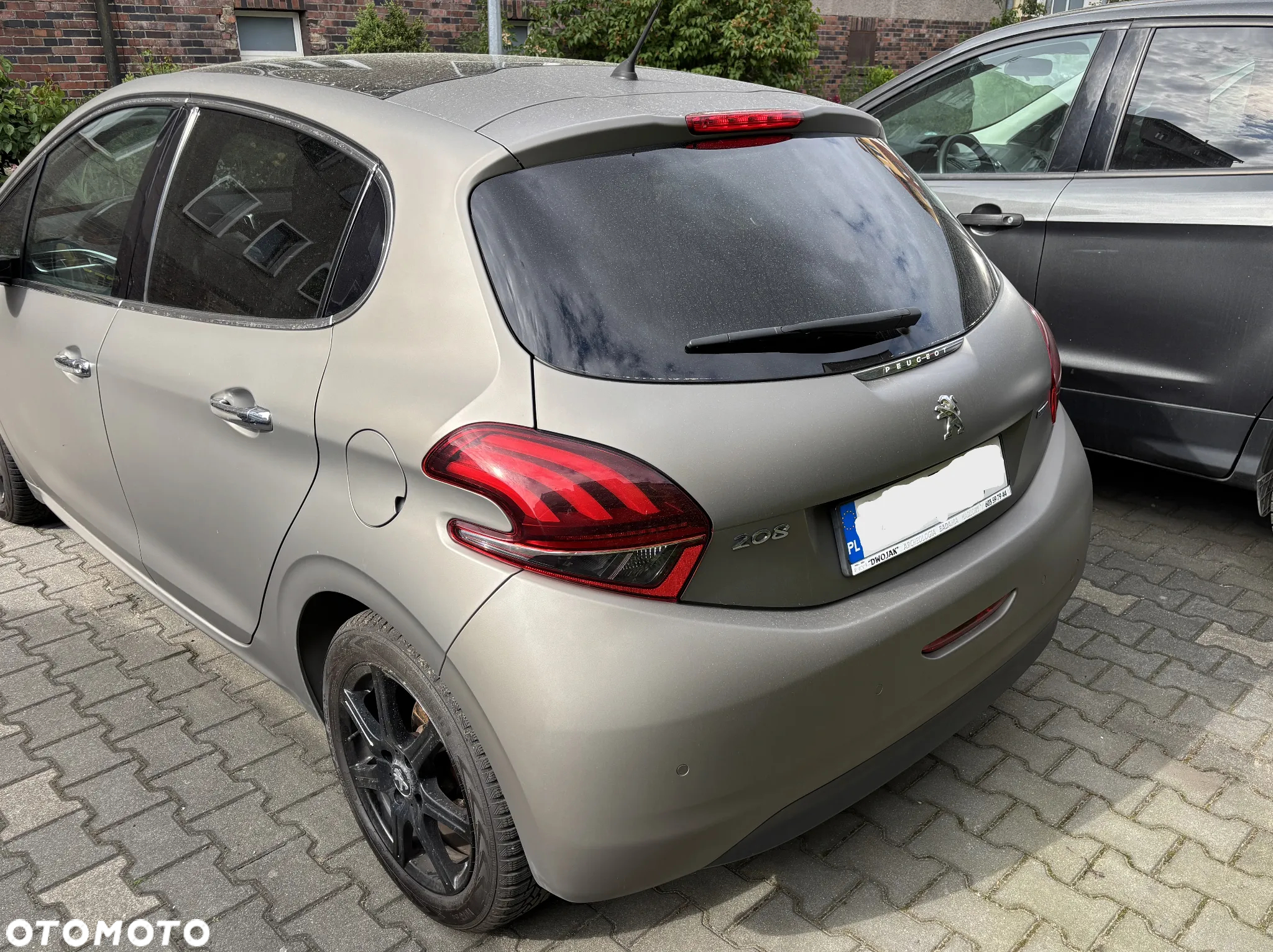 Peugeot 208 1.2 PureTech Allure S&S EAT6 - 5