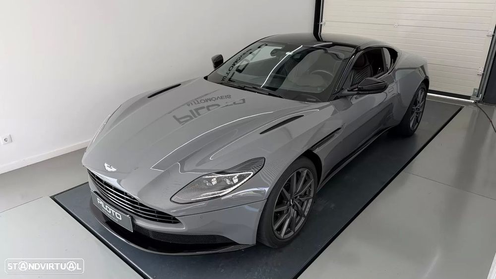 Aston Martin DB11 Coupé V8 Auto - 6