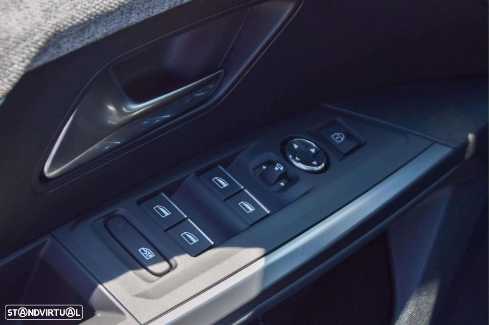 Peugeot E-5008 73 kWh GT - 32