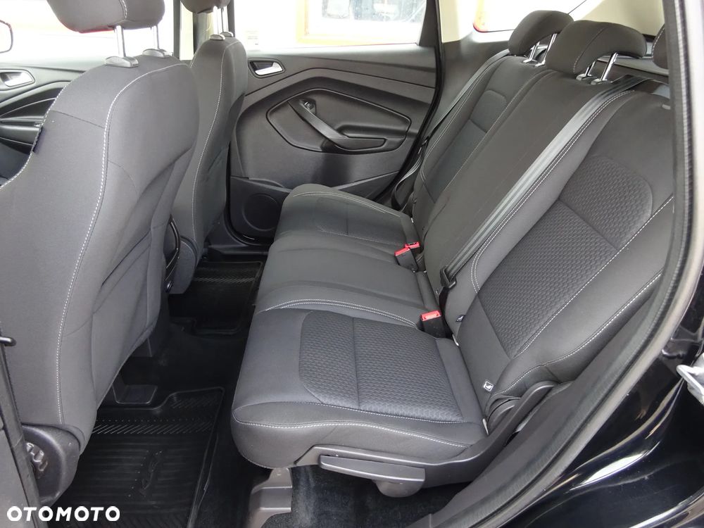 Ford Kuga - 9