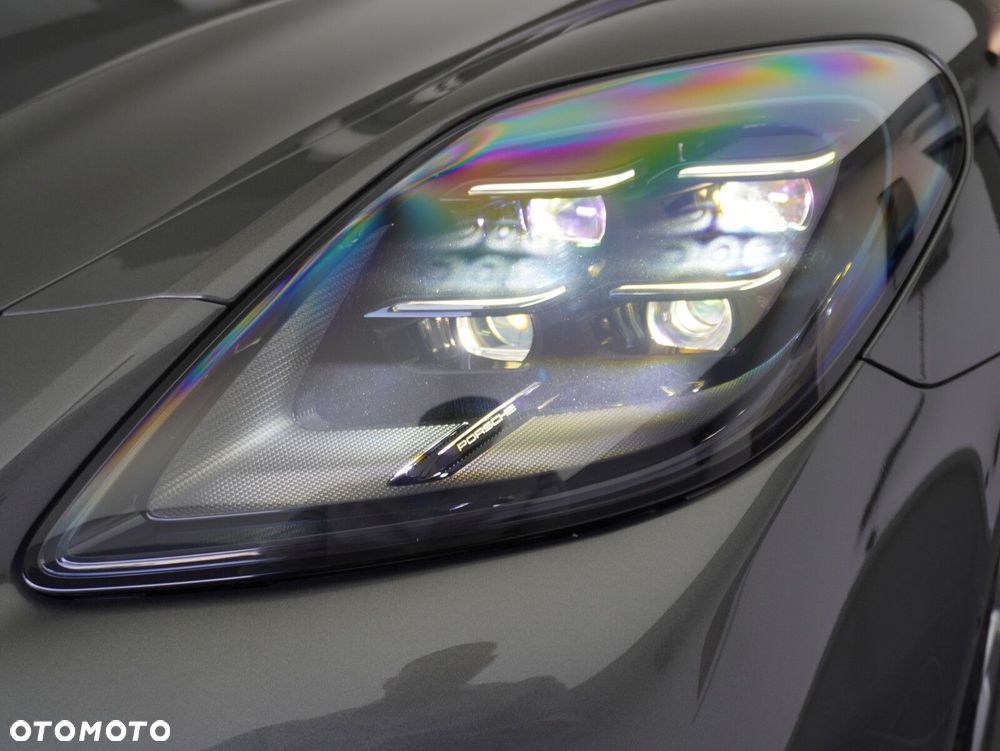 Porsche Panamera 4 E-Hybrid PHEV - 9