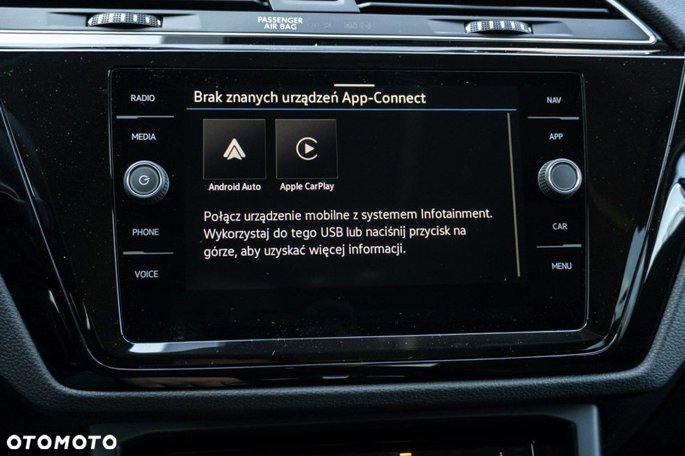 Volkswagen Touran - 28